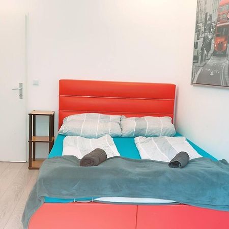 Comfort Triple Room Hn Vienna Luaran gambar