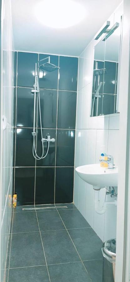 Comfort Triple Room Hn Vienna Luaran gambar