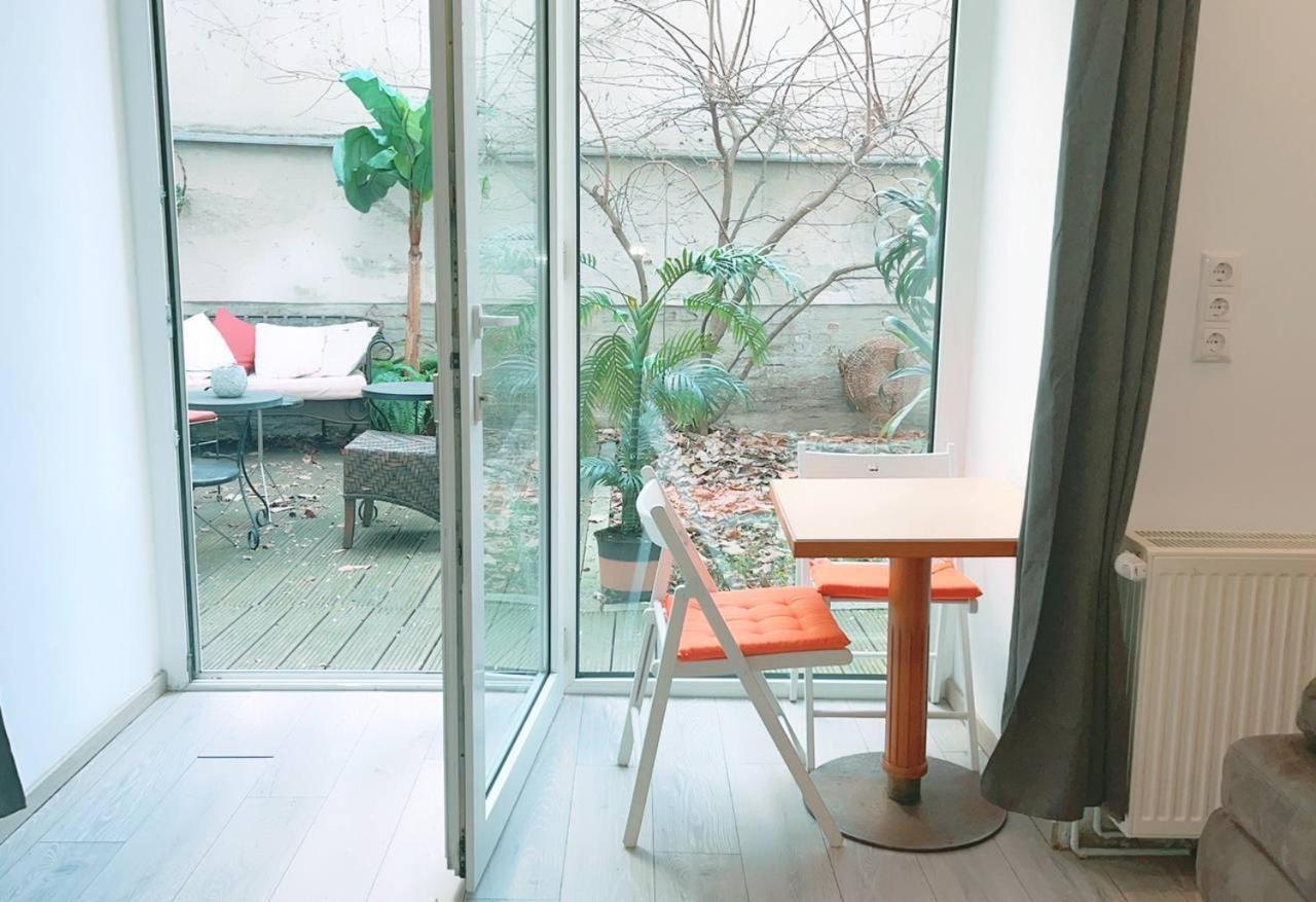 Comfort Triple Room Hn Vienna Luaran gambar