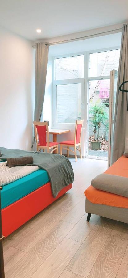 Comfort Triple Room Hn Vienna Luaran gambar